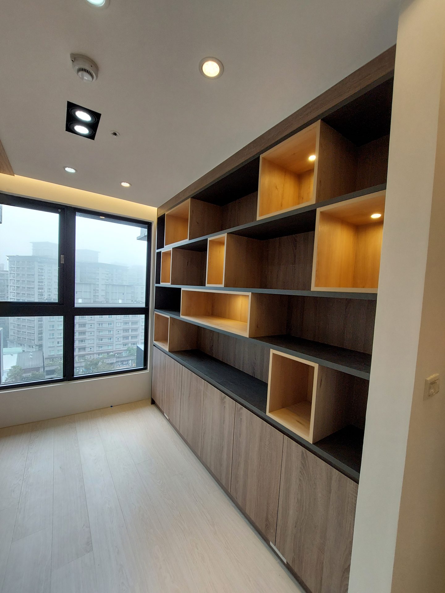 住宅展示書牆與衣櫃